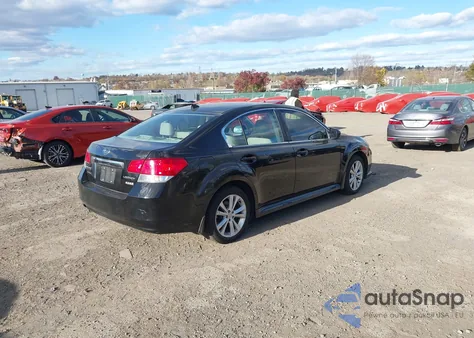 2013 Subaru Legacy 2.5I Premium z USA, uszkodzony, nr VIN 4S3BMBH64D3007247